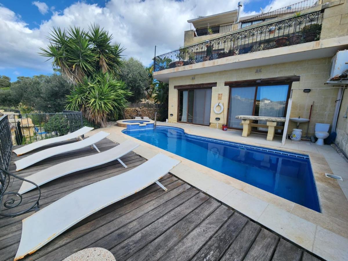 Sunny Gozo Getaway Pool & Easy Check-In Bed and Breakfast Ghajn il-Kbira  Εξωτερικό φωτογραφία