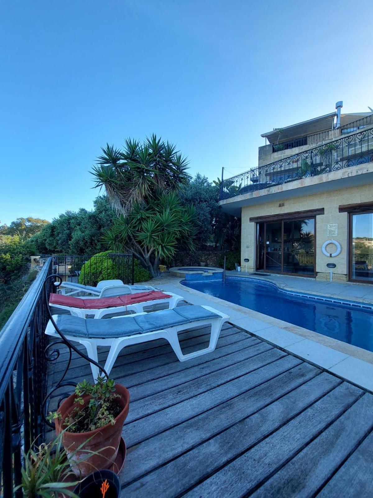 Sunny Gozo Getaway Pool & Easy Check-In Bed and Breakfast Ghajn il-Kbira  Εξωτερικό φωτογραφία